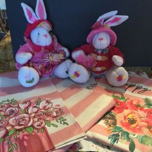 2 Valentine’s Day Love Bunnies,  Table Runner 72 x 13, Pillow Cover 17 x 17 Zips